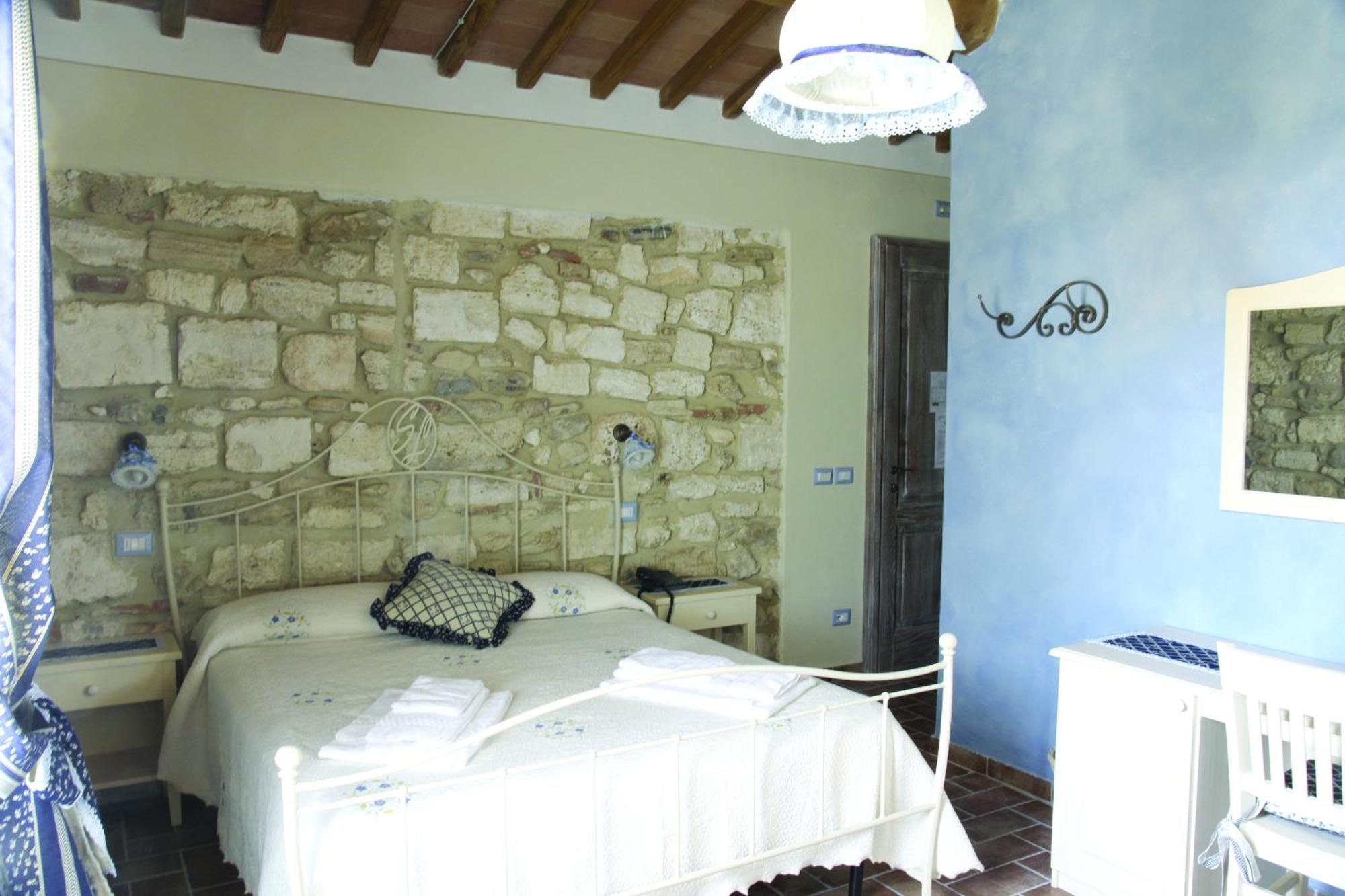 Agriturismo San Lorenzo Serre Di Rapolano Pokoj fotografie